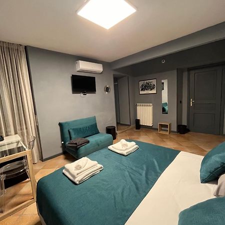 Naples Luxury Suites B&B Exteriör bild